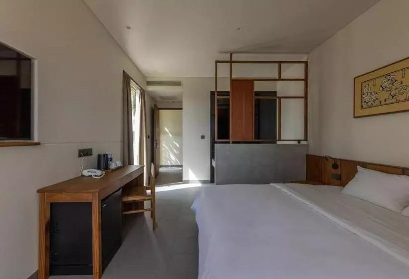 Cát Vàng Hotel & Apartment