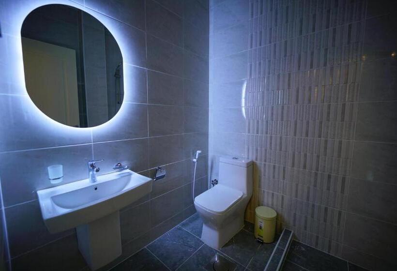 هتل Simple Street Apartment