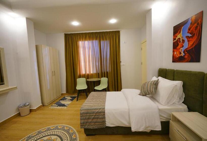 هتل Simple Street Apartment