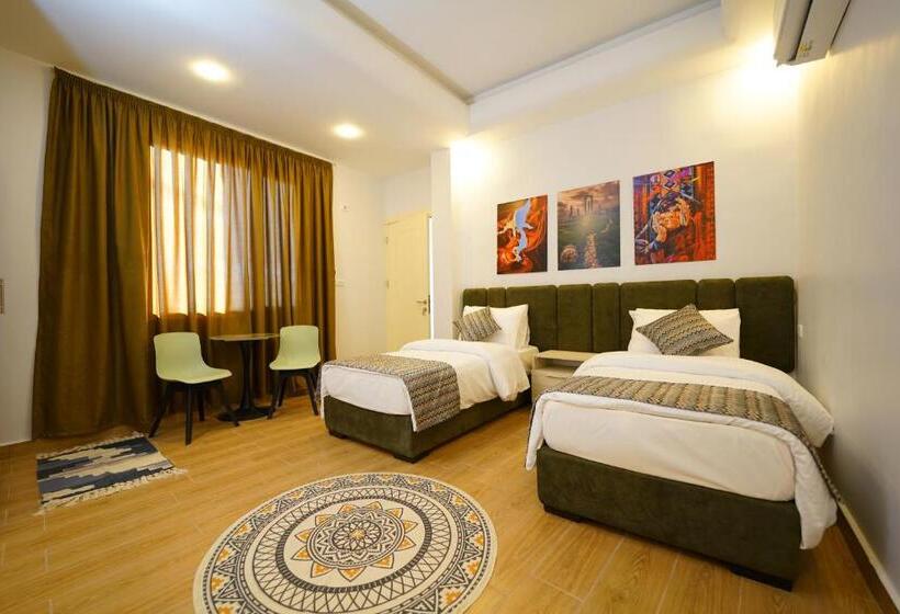 هتل Simple Street Apartment