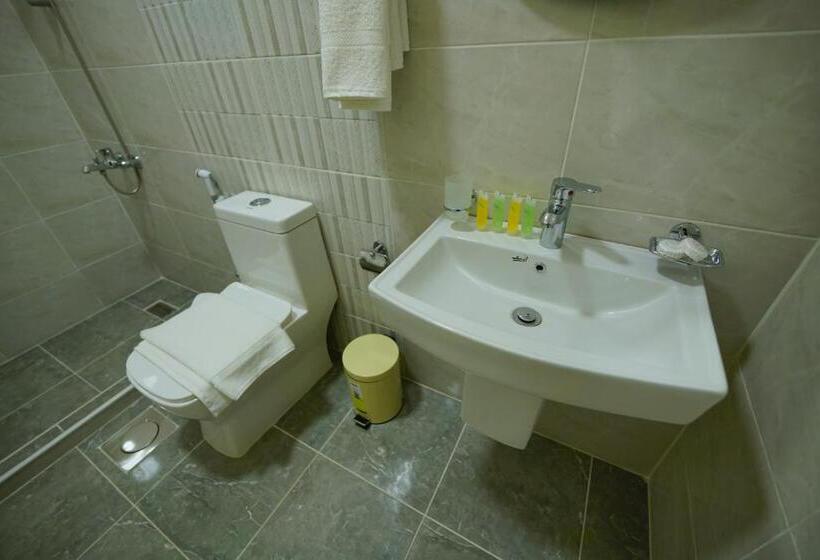 هتل Simple Street Apartment