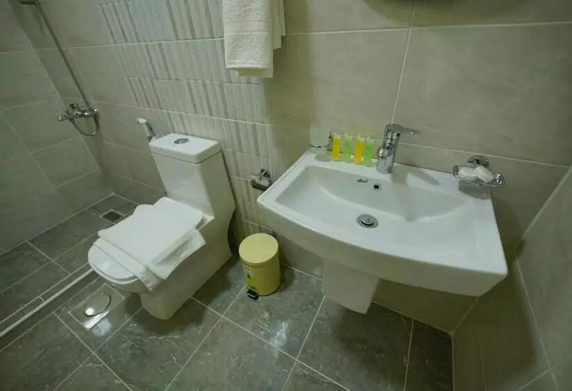 هتل Simple Street Apartment