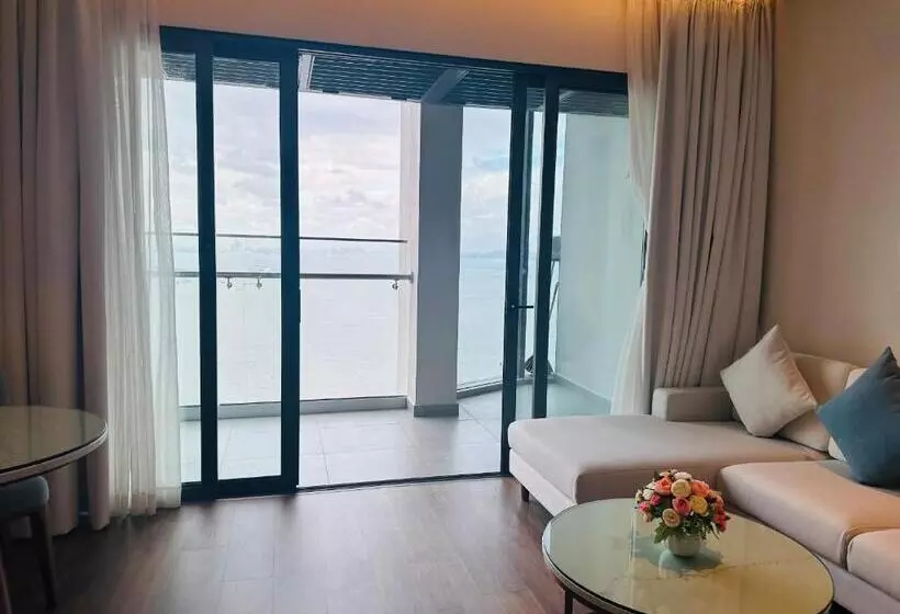 Bayside Condotel A La Carte