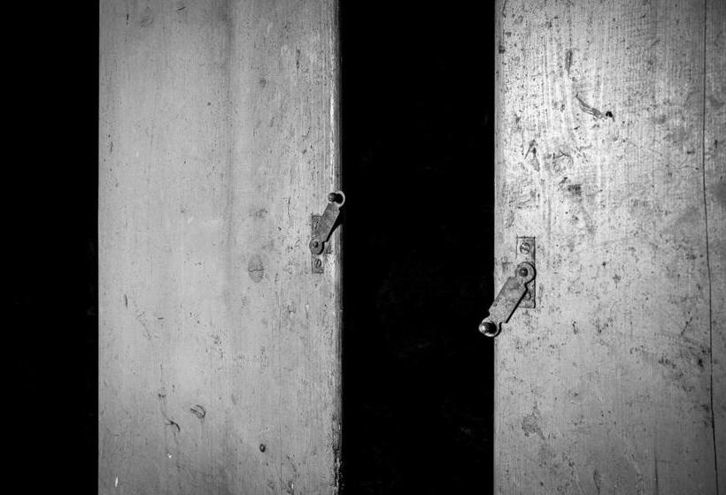 تختخواب و صبحانه Inter Artes Prestige House And Luxury Suite