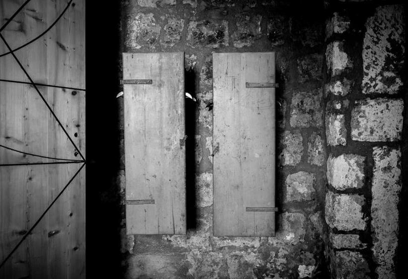 تختخواب و صبحانه Inter Artes Prestige House And Luxury Suite