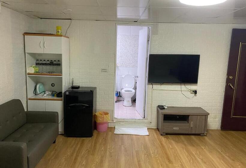 پانسیون Ez Stay