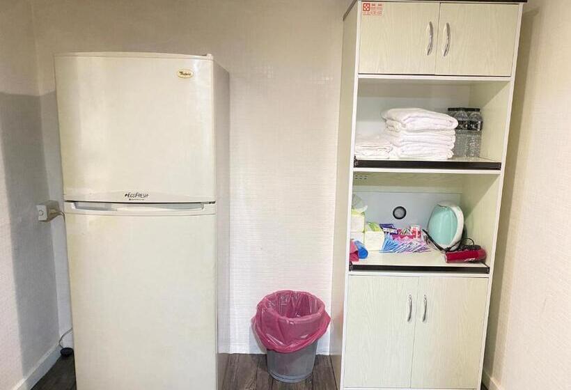 پانسیون Ez Stay