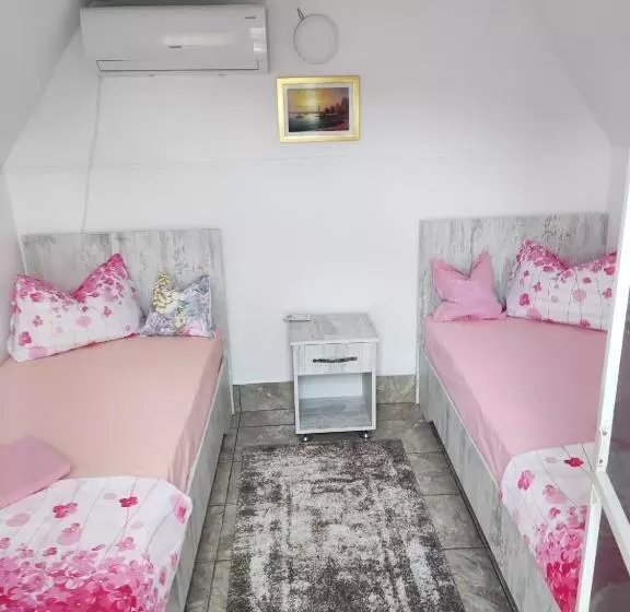 Majatalo La Prietenicu