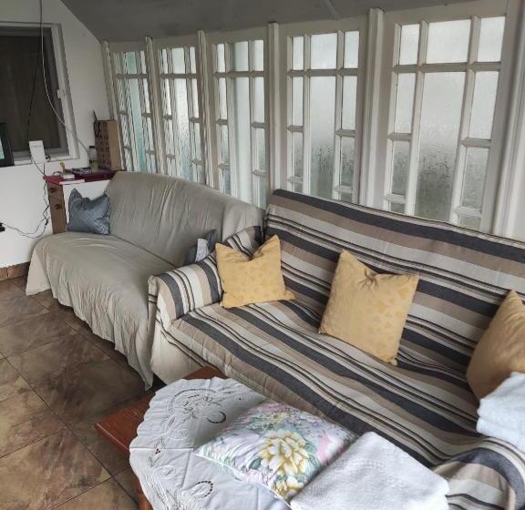 ペンション La Prietenicu