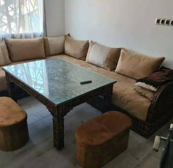 هاستل Mourisse House