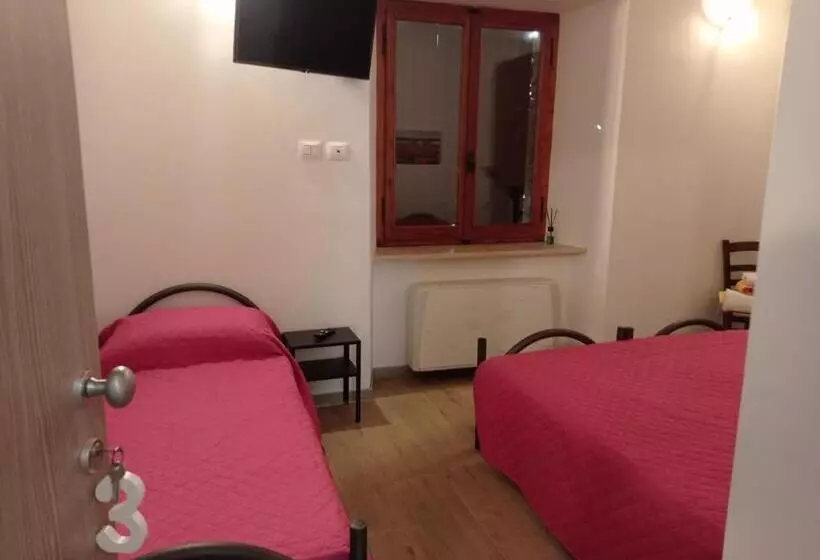 ホテル Affittacamere Ristorante Guaita Sant Eutizio