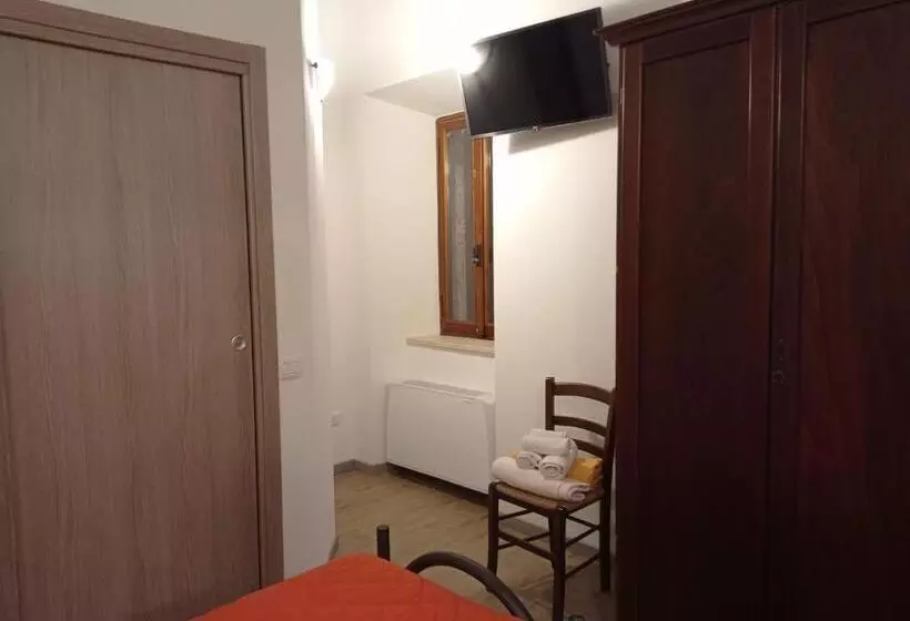ホテル Affittacamere Ristorante Guaita Sant Eutizio