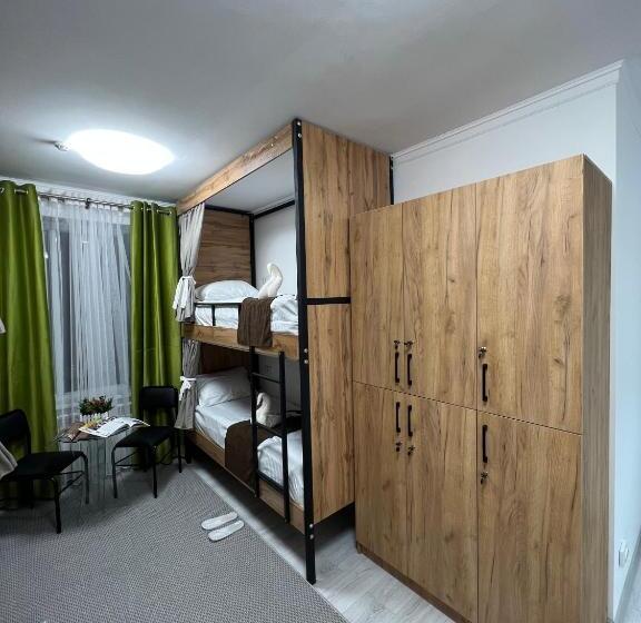 هتل کپسول Happiness Hostel