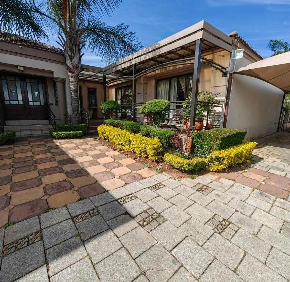 Pension Leondale Guesthouse