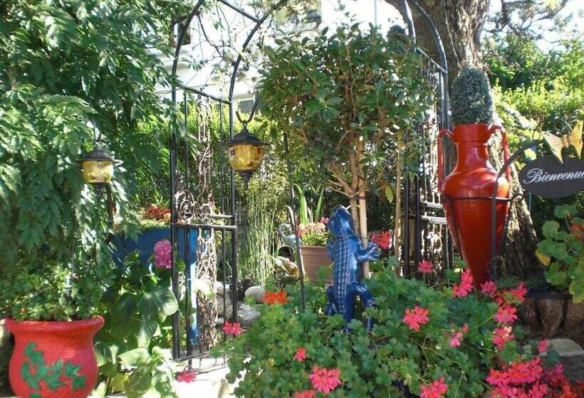 مبيت وإفطار Chambres D Hotes La Maison Bleue