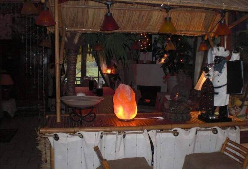 مبيت وإفطار Chambres D Hotes La Maison Bleue