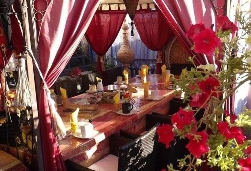 مبيت وإفطار Chambres D Hotes La Maison Bleue