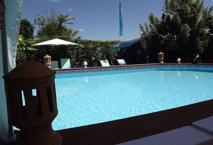 مبيت وإفطار Chambres D Hotes La Maison Bleue