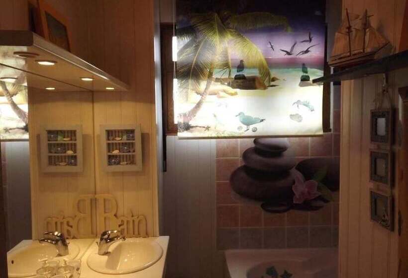 مبيت وإفطار Chambres D Hotes La Maison Bleue