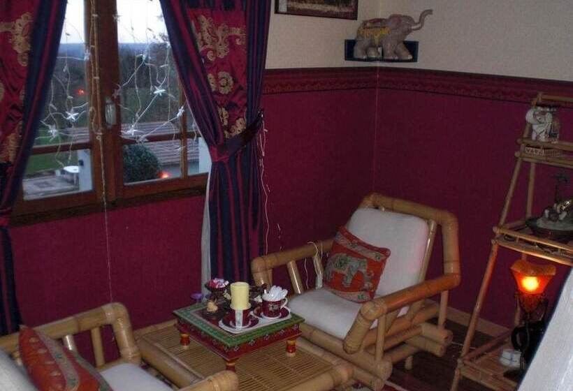 مبيت وإفطار Chambres D Hotes La Maison Bleue