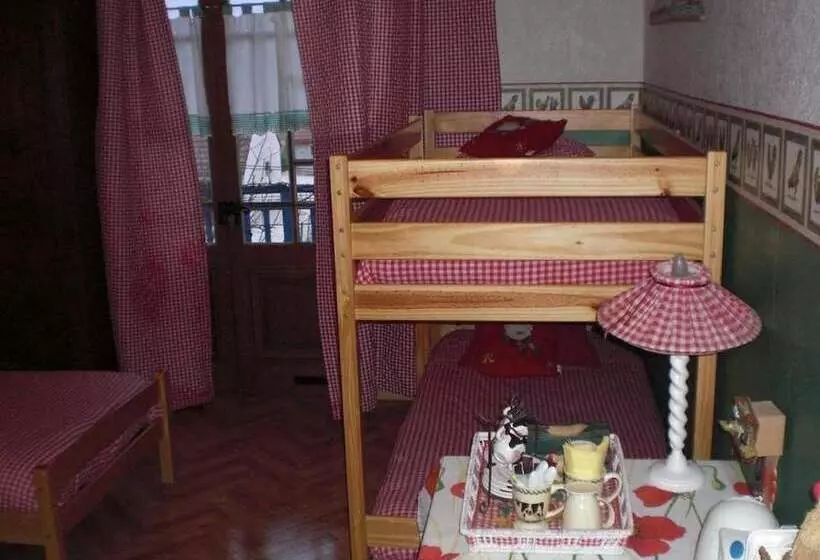 Aamiaismajoitus (B&B) Chambres D Hotes La Maison Bleue