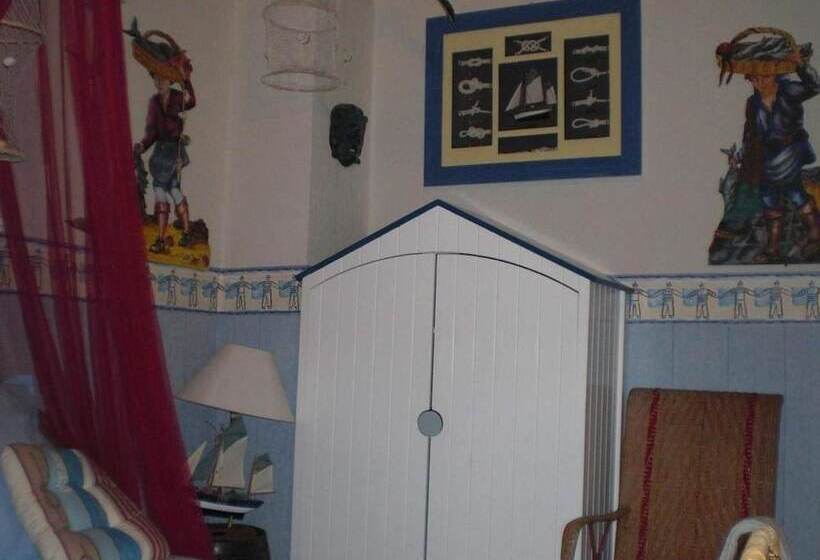 مبيت وإفطار Chambres D Hotes La Maison Bleue