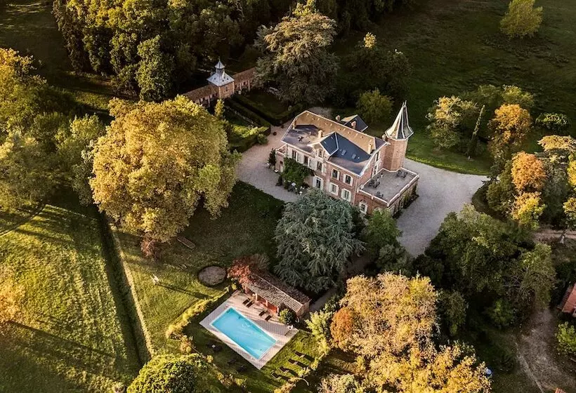 ベッドアンドブレックファースト Domaine Du Buc, Le Chateau