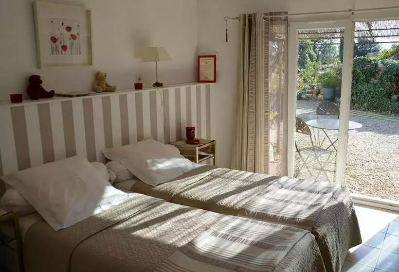 ベッドアンドブレックファースト La Maison Des Chênes