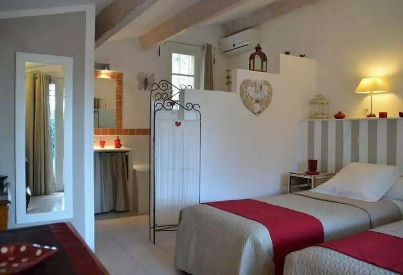 ベッドアンドブレックファースト La Maison Des Chênes