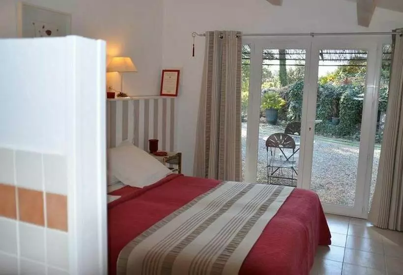 ベッドアンドブレックファースト La Maison Des Chênes