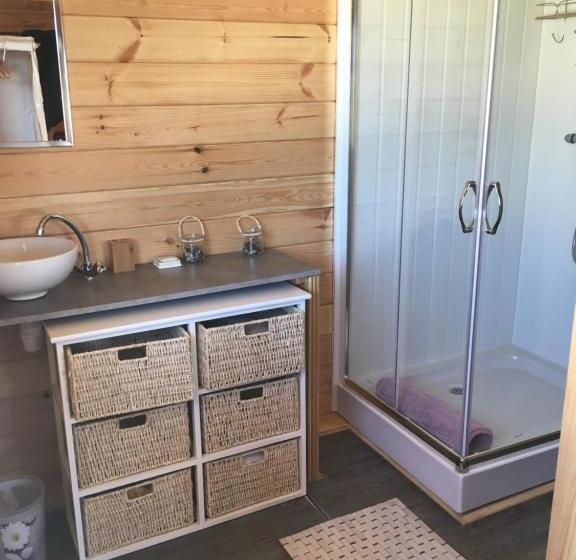 تختخواب و صبحانه Le Sang Des Vignes