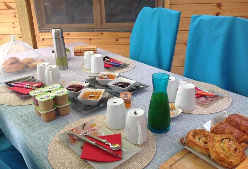 تختخواب و صبحانه Le Sang Des Vignes