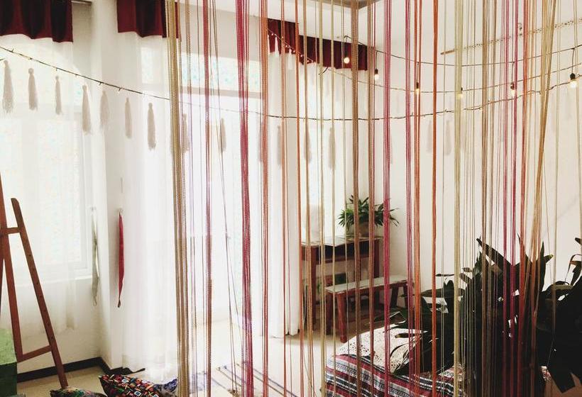 تختخواب و صبحانه Supe Homestay Hostel