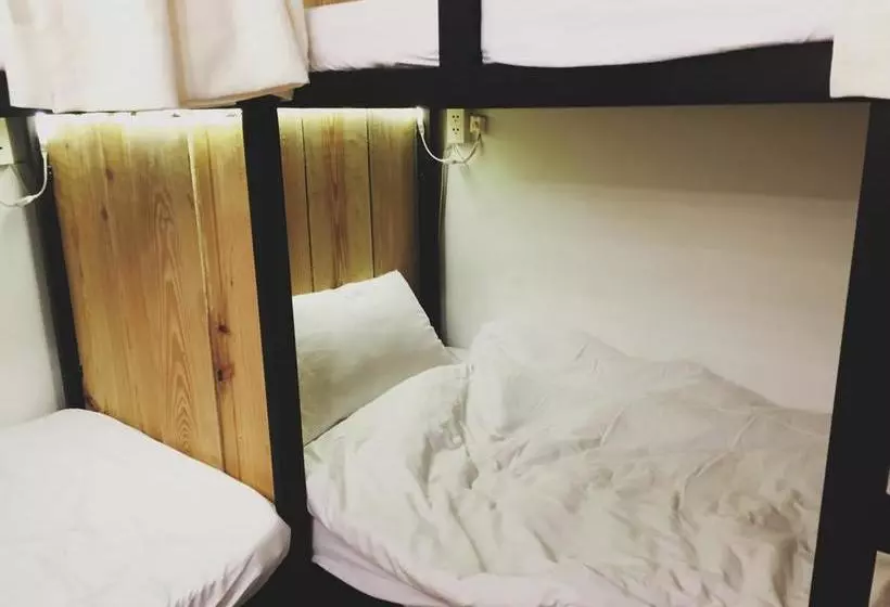تختخواب و صبحانه Supe Homestay Hostel