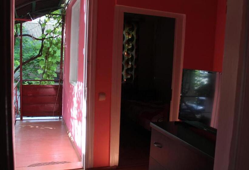 Hostel Old City Sololaki