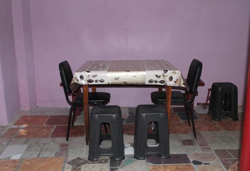 Hostel Old City Sololaki