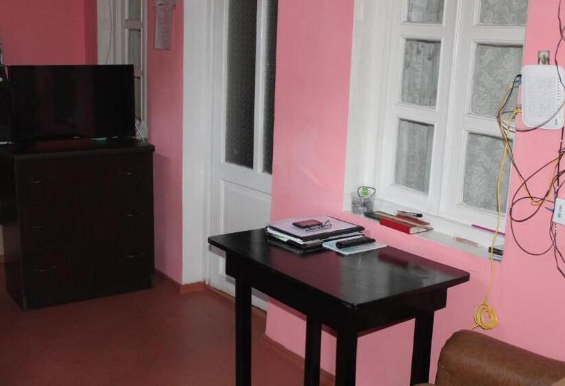 Hostel Old City Sololaki