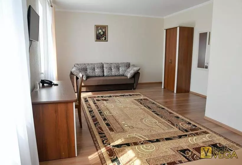 هتل Dostyk Luxe