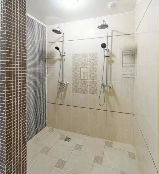 هتل Dostyk Luxe
