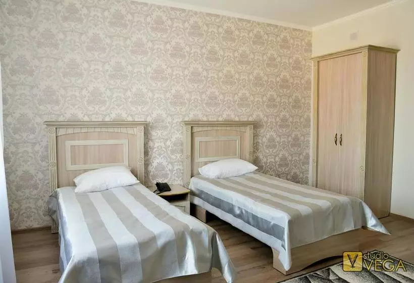هتل Dostyk Luxe