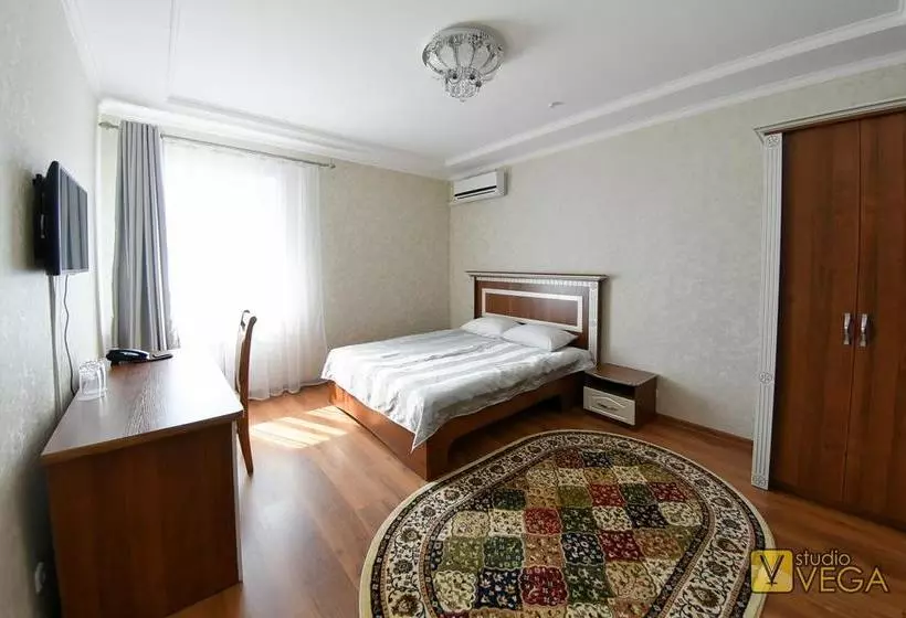 هتل Dostyk Luxe