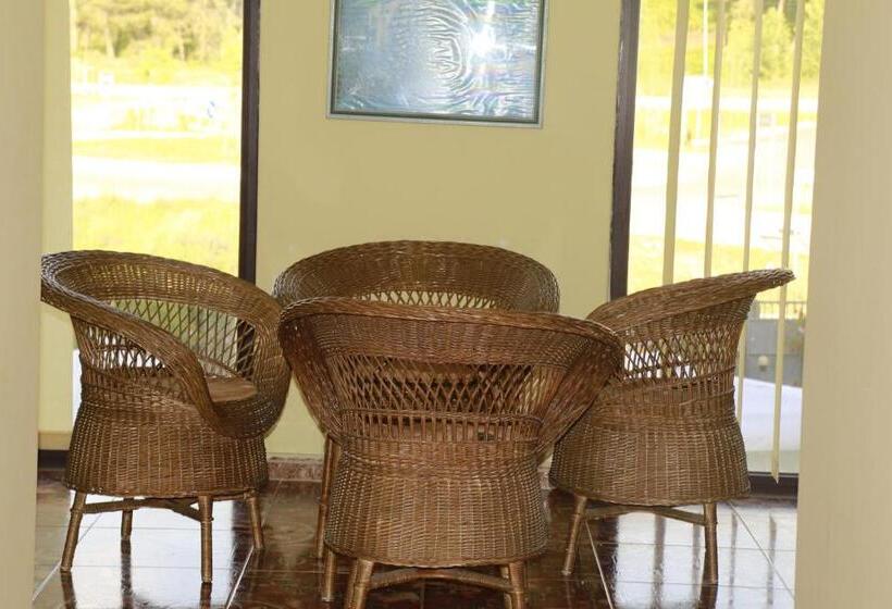 Отель President