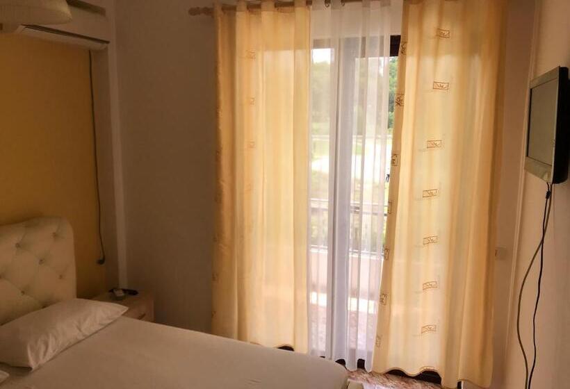 Отель President