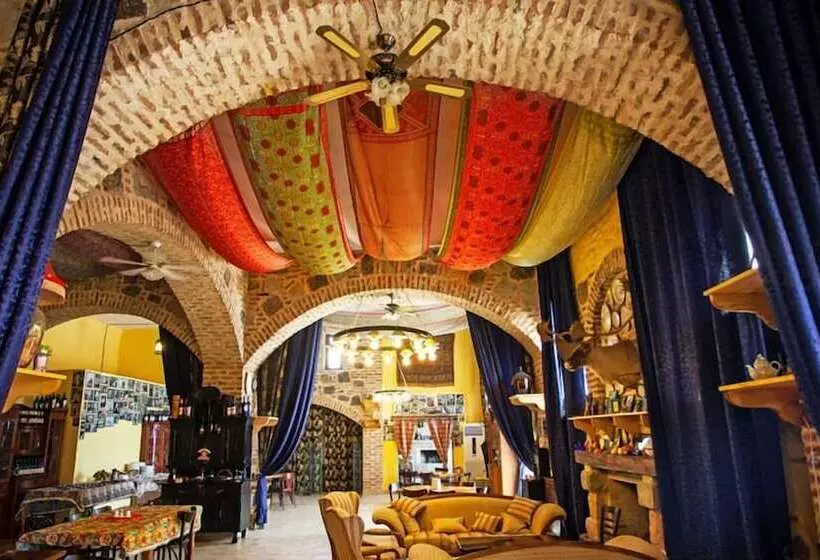 هتل Royal Batoni