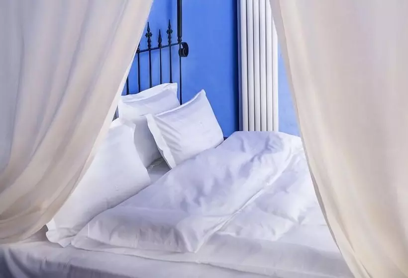 هتل Royal Batoni