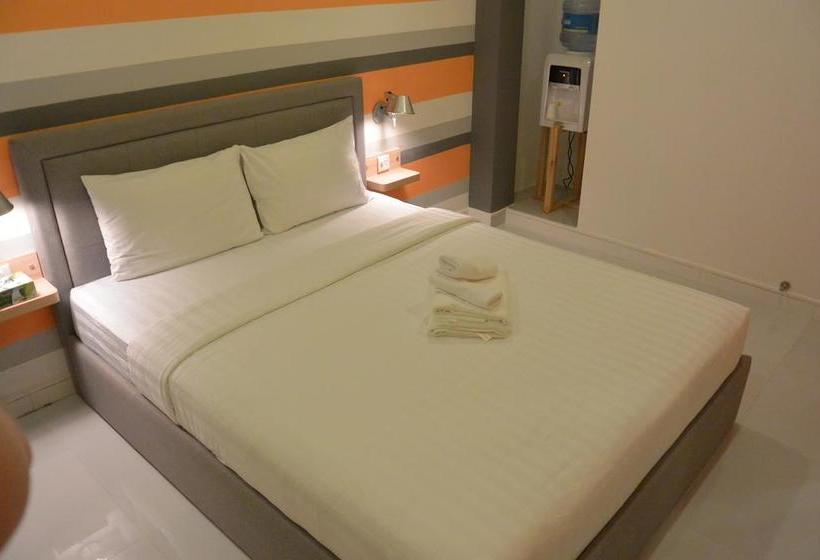 هتل Zoolut Stay 271