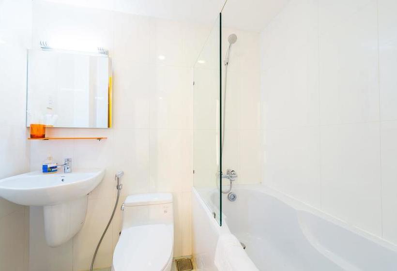 هتل Zoolut Stay 271