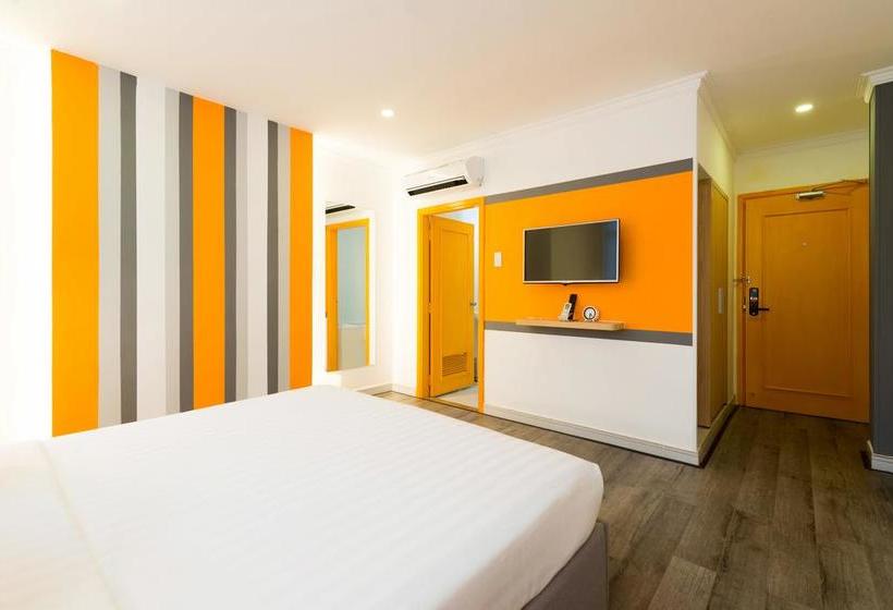 هتل Zoolut Stay 271