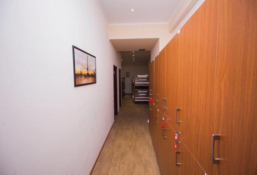 هاستل Orion Budget