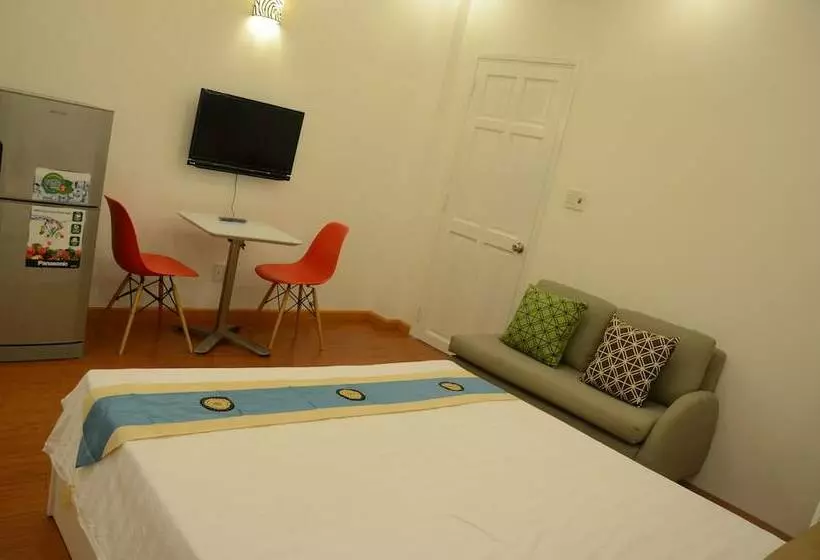 Smiley Apartment 2